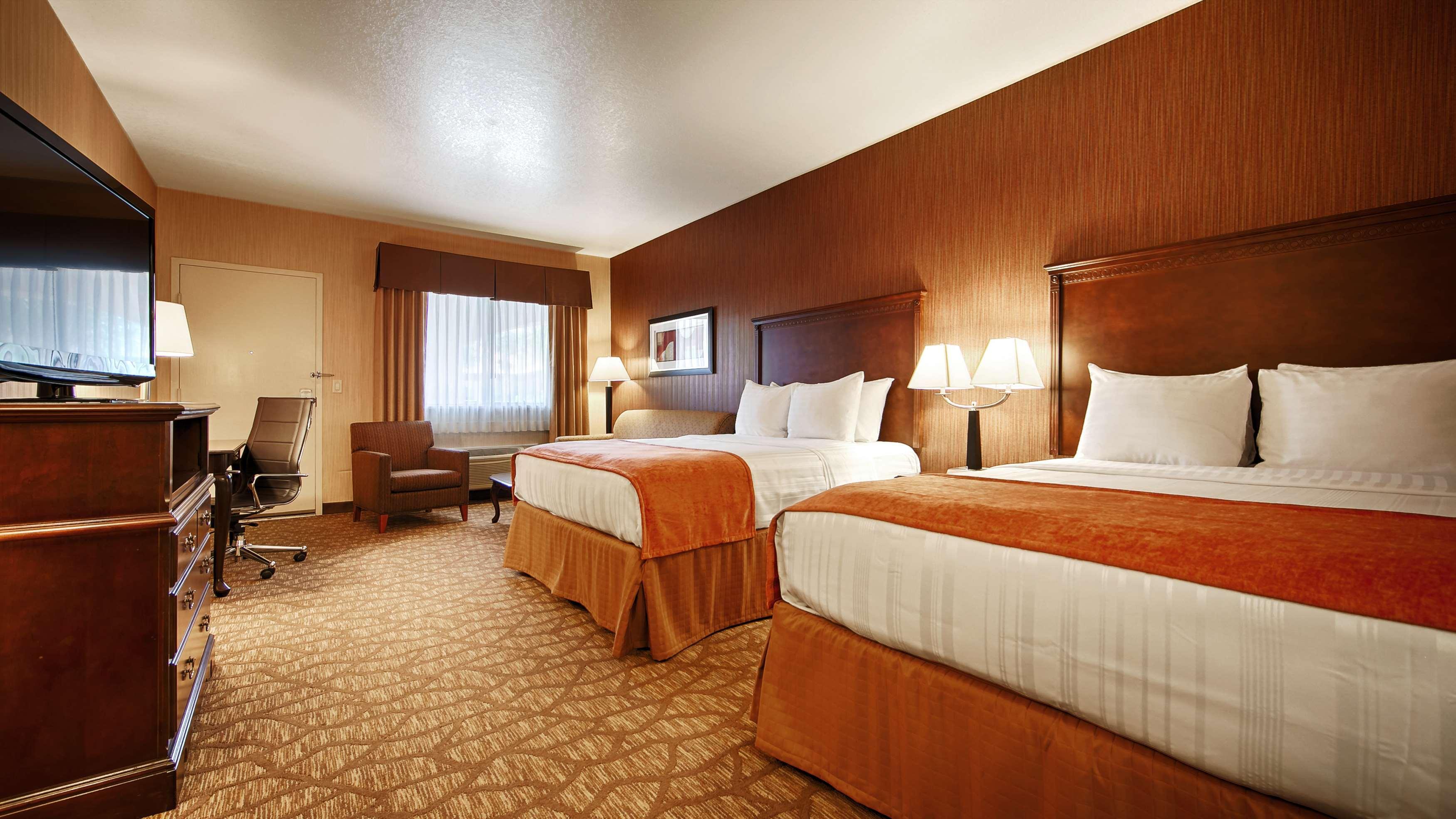Western Y Hotel 3*