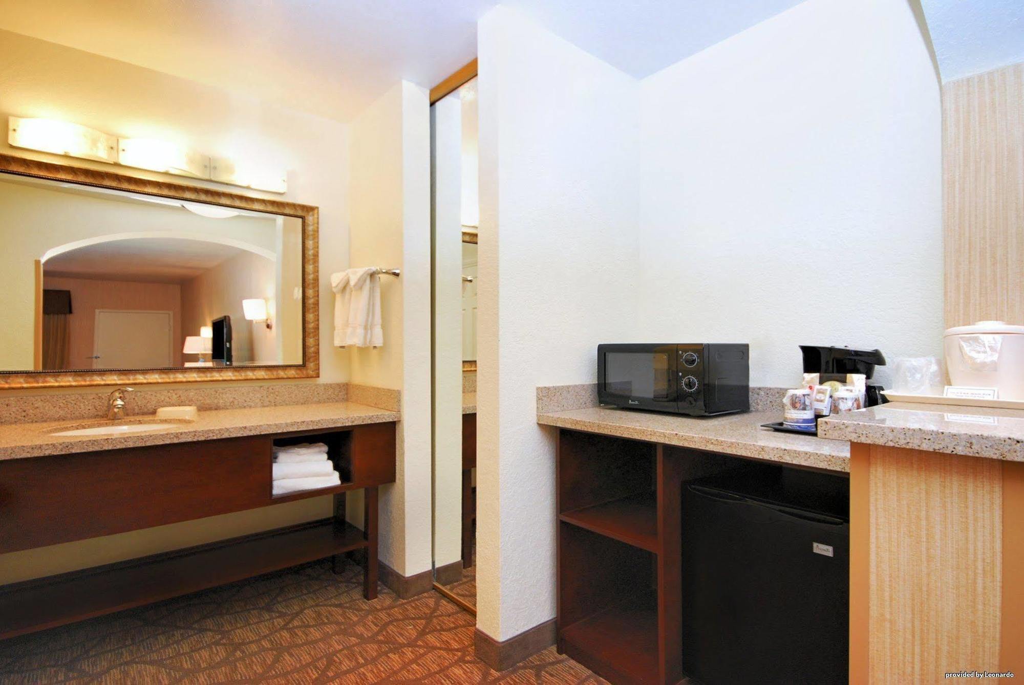 Western Y Hotel 3*
